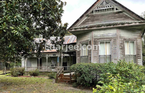 Free House Giveaway – Get a Farmhouse for Free with 1 Acre of Land